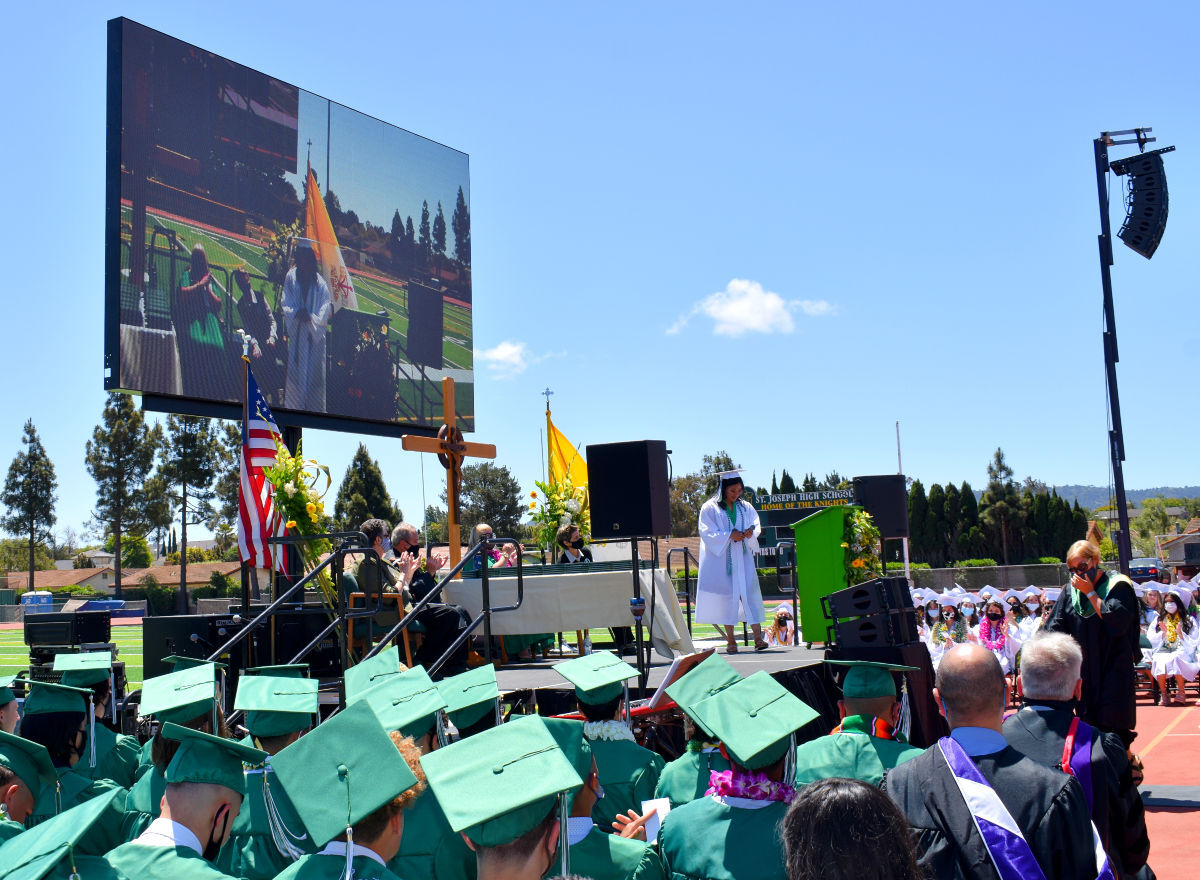 060921-smt-news-sjhs-graduation-009